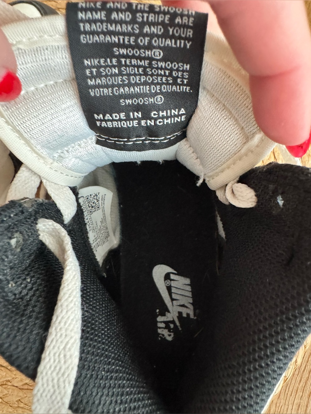 Jordan 1 Retro Dark Mocha - Picture 10 of 11